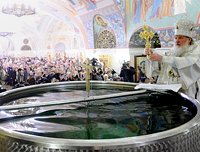 В Крещенский сочельник Предстоятель Русской Церкви совершил Божественную литургию и чин великого освящения воды в Храме Христа Спасителя