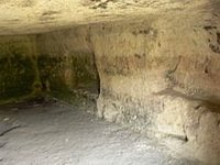 Средневековый скальный монастырь в Болгарии разрушается из-за вандализма посетителей