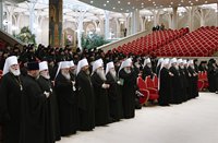 Освященный Архиерейский Собор Русской Православной Церкви продолжил свою работу