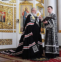 В понедельник первой седмицы Великого поста Святейший Патриарх Кирилл молился за уставным богослужением в Свято-Даниловом монастыре