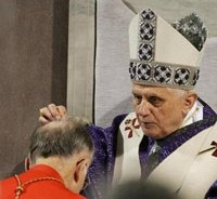 В «Пепельную среду» Бенедикт XVI возглавит традиционное покаянное шествие на Авентинском холме в Риме