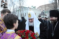 В канун дня памяти обретения главы Иоанна Предтечи Святейший Патриарх Кирилл совершил полиелейную утреню в Сретенском ставропигиальном монастыре