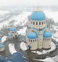 В неделю вторую Великого поста Святейший Патриарх Кирилл совершил Божественную литургию святителя Василия Великого в храме Троицы Живоначальной в Орехове-Борисове