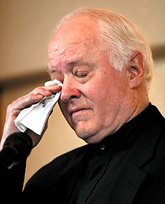 Лишенный сана нью-йоркский священник намерен через суд доказать свою невиновность
