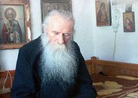 Скончался архимандрит Иероним (Стойкан), известный духовник и миссионер, один из наиболее авторитетных представителей румынского монашества