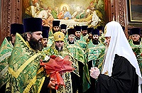К празднику Святой Пасхи Святейший Патриарх Кирилл удостоил богослужебных наград ряд клириков г. Москвы