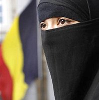 В Бельгии скоро вступит в силу закон против ношения закрывающей лицо одежды в общественных местах