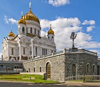 В неделю 1-ю по Пятидесятнице, Всех святых, Святейший Патриарх Кирилл возглавил служение Божественной литургии в Храме Христа Спасителя