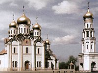Предстоятель Русской Церкви посетил Воскресенский и строящийся Троицкий соборы в центре Брянска