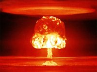 Представитель Ватикана при ООН поставил под сомнение необходимость ядерного оружия