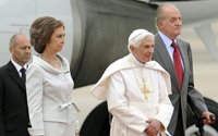 Папа Римский Бенедикт XVI прибыл с 4-дневным визитом в Мадрид