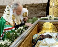 Святейший Патриарх Кирилл освятил часовню на месте погребения святителя Иоасафа Белгородского