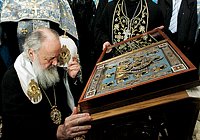 Святейший Патриарх Кирилл поклонился чудотворной Курской Коренной иконе Божией Матери «Знамение»