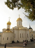 В канун дня памяти преп. Сергия Радонежского Святейший Патриарх Кирилл совершил всенощное бдение в Троицком соборе Троице-Сергиевой лавры