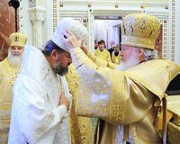 В неделю 18-ю по Пятидесятнице, день памяти св. Дионисия Ареопагита, Святейший Патриарх Кирилл совершил Божественную литургию в Храме Христа Спасителя