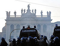 В ходе прошедших в Риме демонстраций протеста совершен акт вандализма в базилике св. Марцеллина и Петра