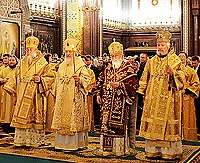 В канун празднования 65-летия Предстоятеля Русской Церкви в Храме Христа Спасителя совершено всенощное бдение
