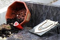На кладбище в Каркассоне осквернены могилы мусульман-ветеранов французской армии