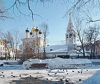 В неделю о мытаре и фарисее, праздник Собора новомучеников и исповедников Российских, Святейший Патриарх Кирилл совершил Божественную литургию в храме Спаса Преображения на Песках в Москве