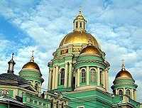 В праздник Иверской иконы Божией Матери и день памяти св. Алексия митрополита, Московского и всея России чудотворца, Святейший Патриарх Кирилл совершил Литургию в Богоявленском кафедральном соборе