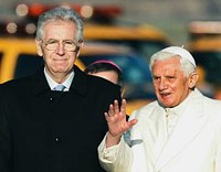 Папа Римский и итальянский премьер-министр обменялись поздравлениями