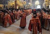 К празднику Святой Пасхи Святейший Патриарх Кирилл удостоил ряд насельников и клириков ставропигиальных монастырей богослужебных наград