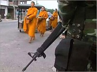 Буддисты Таиланда вооружаются против исламских повстанцев