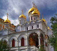 В день инаугурации Президента Российской Федерации В.В. Путина Святейший Патриарх Кирилл совершил молебное пение в Благовещенском соборе Московского Кремля