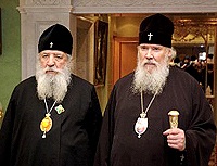 Предстоятель Русской Церкви совершил панихиду по Патриарху Алексию II и митрополиту Лавру
