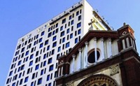 Европейский Суд по правам человека постановил снести 19-этажный бизнес-центр, пристроенный вплотную к кафедральному храму румынских католиков в Бухаресте