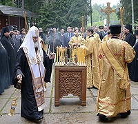 Святейший Патриарх Кирилл посетил мемориальный комплекс «Катынь»