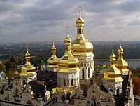В Киево-Печерской лавре под председательством Святейшего Патриарха Кирилла началось очередное заседание Священного Синода Русской Православной Церкви