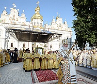 В канун дня памяти св. равноапостольного князя Владимира Предстоятель Русской Церкви совершил всенощное бдение в Киево-Печерской лавре