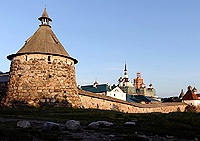 В день памяти преподобных Зосимы, Савватия и Германа Соловецких Предстоятель Русской Церкви совершил Литургию в Преображенском соборе Соловецкого монастыря и возглавил хиротонию архимандрита Иннокентия (Ветрова) во епископа Мариинского