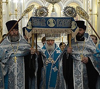 Предстоятель Русской Церкви совершил утреню с чином Погребения Пресвятой Богородицы в Храме Христа Спасителя