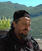 Сербский архиерей вступил в полемику с главой правительства страны