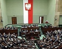 Польские антиклерикалы требуют в суде удалить Распятие из здания парламента