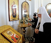Святейший Патриарх Кирилл посетил часовню св. Параскевы Пятницы на Караульной горе и Красноярский детский дом-лицей