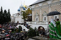 Слово Святейшего Патриарха Кирилла в день преставления прп. Сергия Радонежского с балкона Патриарших покоев Троице-Сергиевой лавры