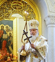 В день своего рождения Святейший Патриарх Кирилл совершил Литургию в храме Всех святых, в земле Российской просиявших, Патриаршей резиденции в Даниловом монастыре