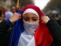 Французское правительство объявило о планах борьбы с экстремистскими религиозными группами