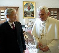 Впервые в истории Папа Римский принял лидера коммунистического Вьетнама