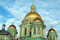 В праздник Иверской иконы Божией Матери и день памяти святителя Алексия Московского Предстоятель Русской Церкви совершил Литургию в Богоявленском соборе г. Москвы
