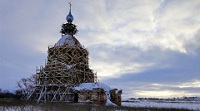 Церковь в честь святителя Василия Великого, построенная Александром Суворовым, стремительно разрушается