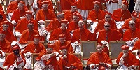 Коллегия кардиналов провела первую встречу перед предстоящими выборами Папы Римского