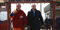 Путин посетил буддийский религиозный центр России