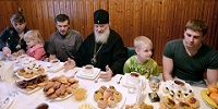 Предстоятель Русской Церкви посетил дома жителей Крымска, пострадавших от наводнения
