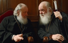 Предстоятели Русской и Элладской Православных Церквей посетили благотворительную организацию Афинской Архиепископии «Апостоли»