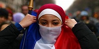 Во Франции мать отправила в детсад сына по имени Джихад в футболке с надписью «Я – бомба»