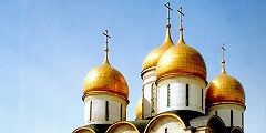 В праздник перенесения мощей святителя Московского Петра Святейший Патриарх Кирилл совершил Божественную литургию в Успенском соборе Кремля